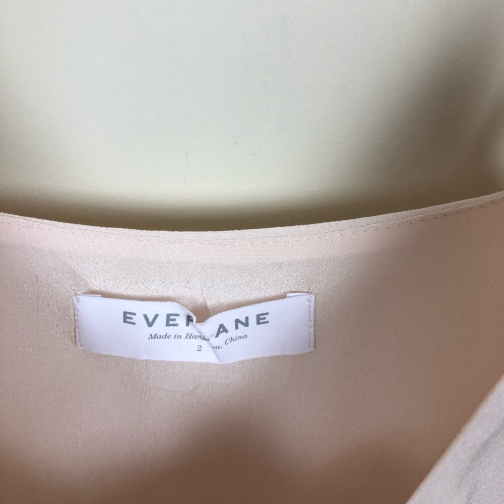 Everlane Double Lined Silk V-Neck Cami Pale Pink - Picture 4 of 7